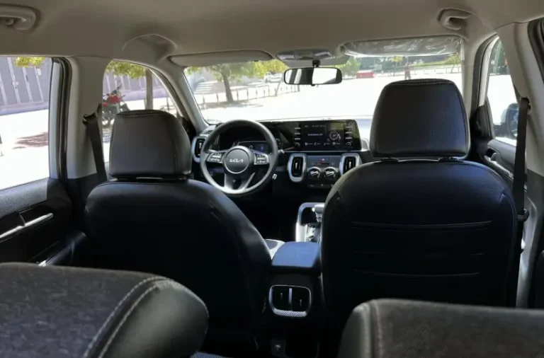 Rent Kia Sonet 2024 in Dubai